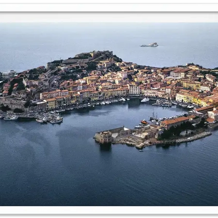 Mar Ligure, Arcipelago Toscano, Isola d'Elba, Portoferraio / Luca Tamagnini Catalogo 1992-032
